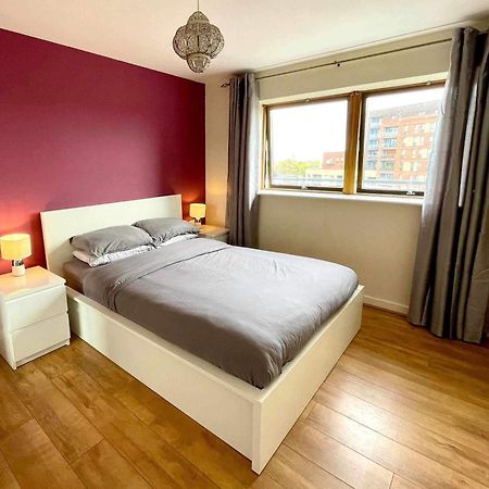 One Bedroom With Great City Views Лондон Экстерьер фото
